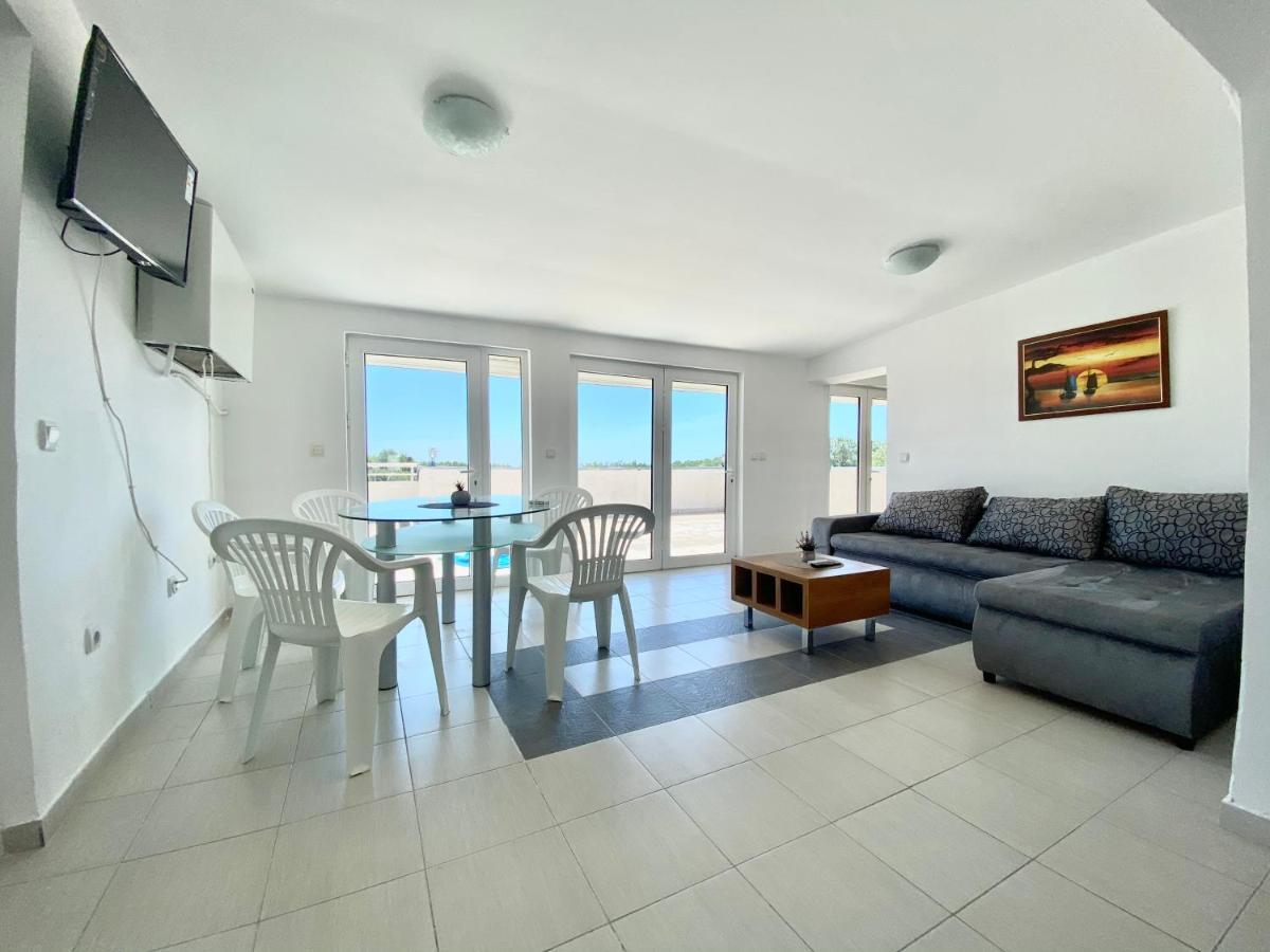 Etna Apartments Улцинь Екстер'єр фото