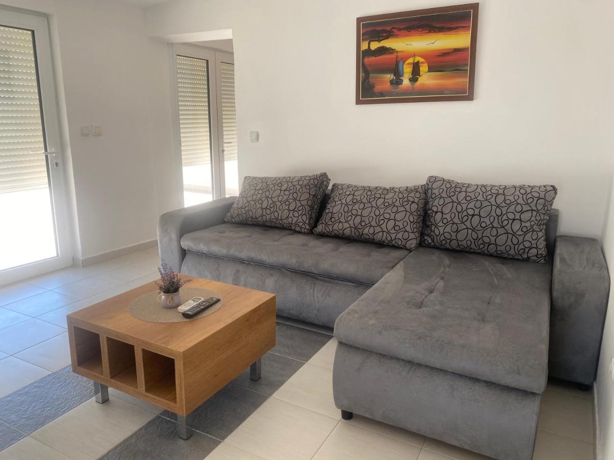 Etna Apartments Улцинь Екстер'єр фото