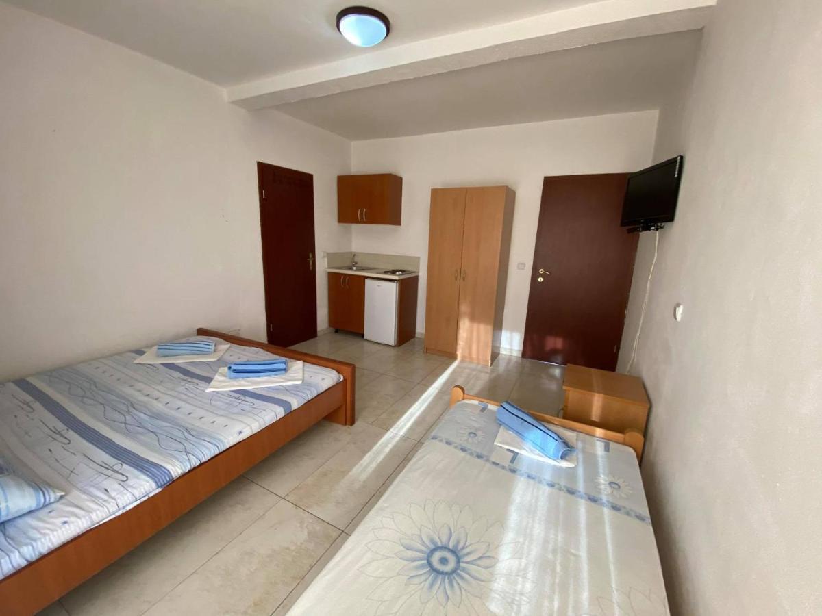Etna Apartments Улцинь Екстер'єр фото