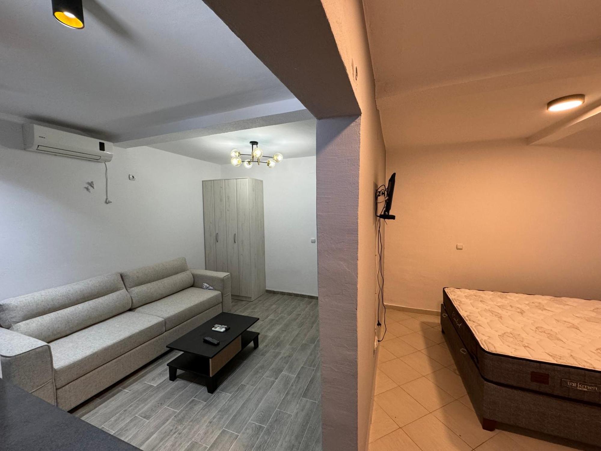 Etna Apartments Улцинь Екстер'єр фото
