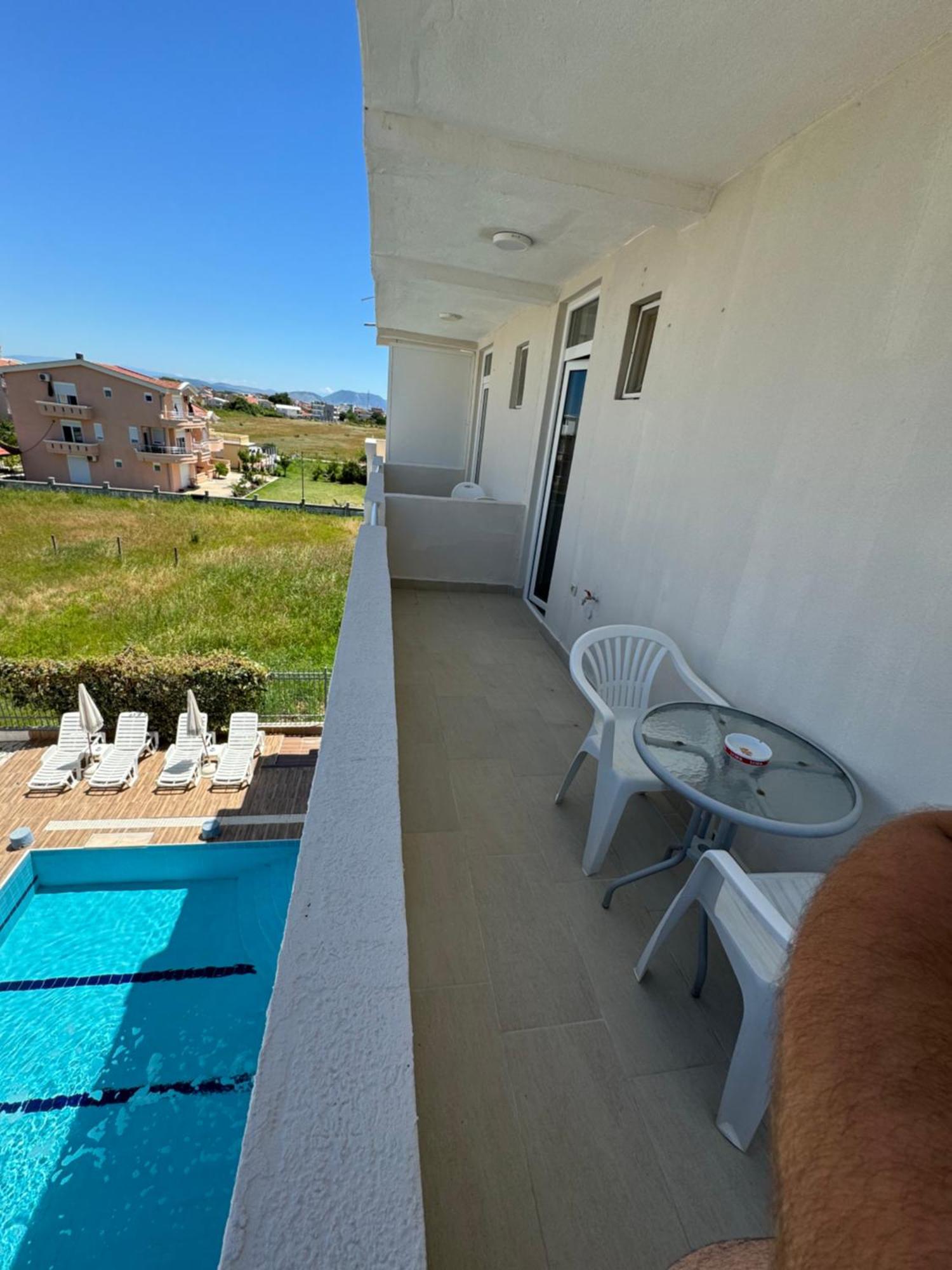 Etna Apartments Улцинь Екстер'єр фото