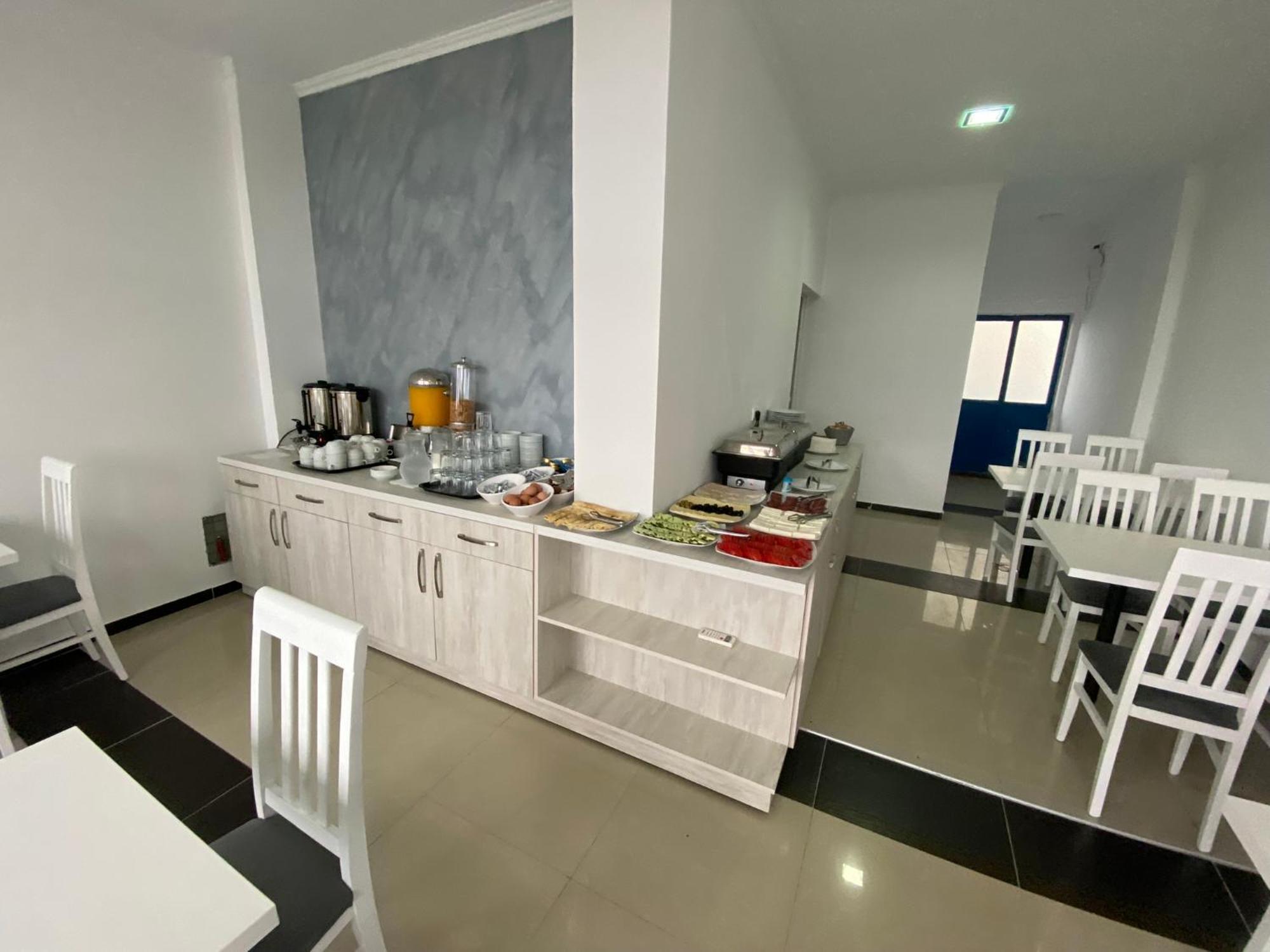 Etna Apartments Улцинь Екстер'єр фото