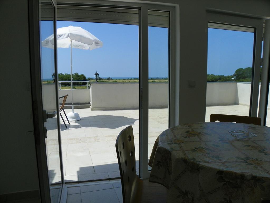 Etna Apartments Улцинь Екстер'єр фото