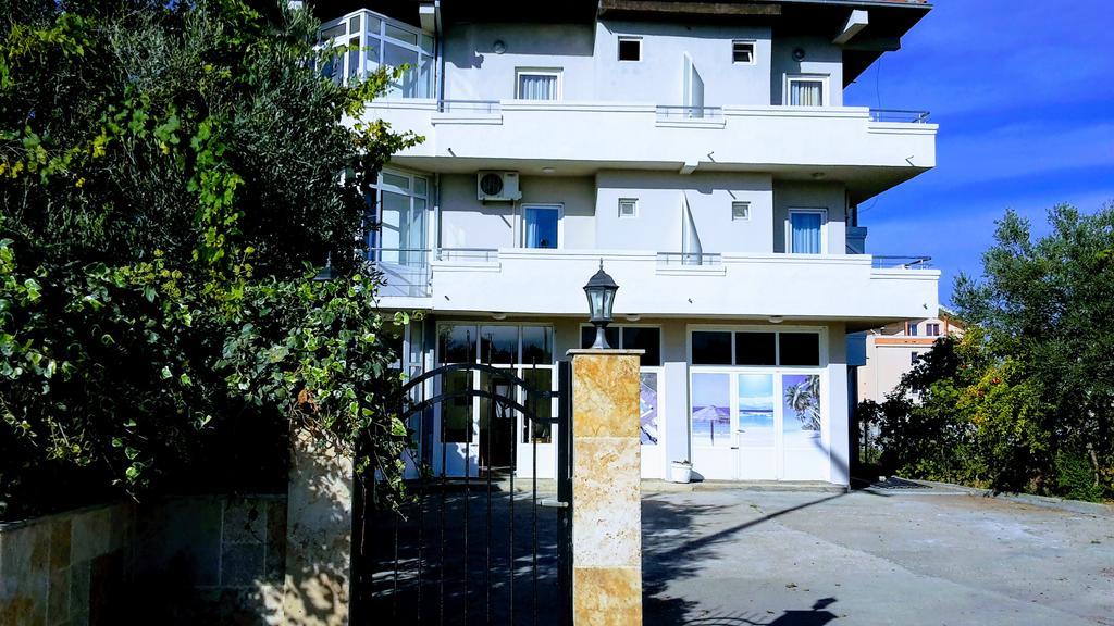 Etna Apartments Улцинь Екстер'єр фото